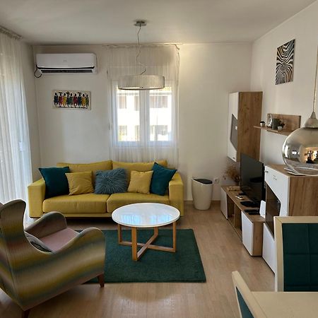 Ana'S 2 Bedrooms Lovely Flat Podgorica Exterior photo